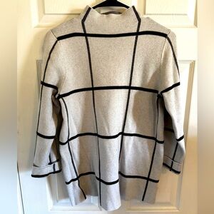 Women’s Tahari Sweater